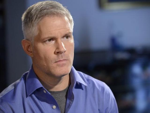 Thế giới - Mỹ: Phát hiện không phải là con đẻ sau 40 năm và điều gây sốc với bố mẹ nuôi