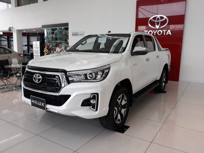 Giá lăn bánh xe bán tải Toyota Hilux 2019 - Cơ hội mua xe Toyota ưu đãi khủng - 3