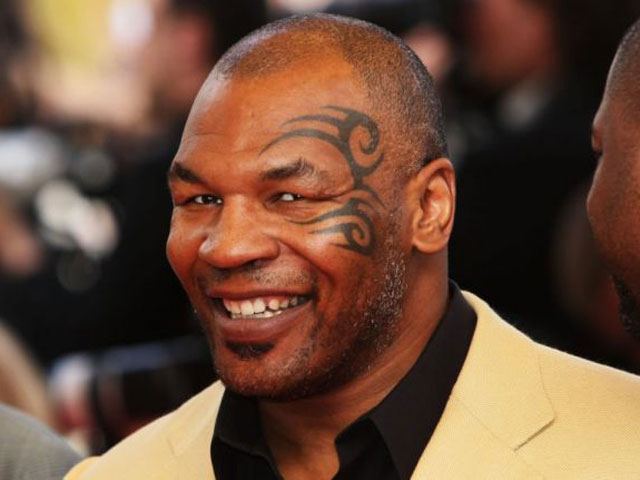Ngông như Mike Tyson: Đùa giỡn 3 hổ dữ, muốn đánh nhau với khỉ đột 160kg