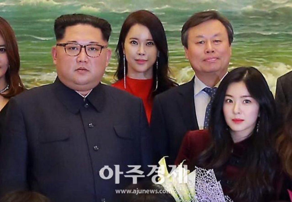 Bức ảnh Kim Jong-un chụp cùng “nữ thần sắc đẹp” K-pop của Hàn Quốc - 1