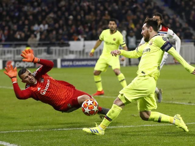 Messi sánh ngang Paul Scholes, Barca sợ vết xe đổ MU ở Champions League