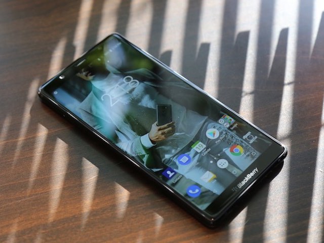 Thời trang Hi-tech - BlackBerry Evolve về Việt Nam với giá chính hãng "hủy diệt" hàng xách tay