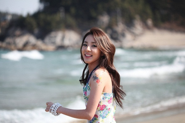 Fan phát sốt vì tin Lee Min Hoo từng bị hôn "miễn phí" đến hơn 50 lần - 4