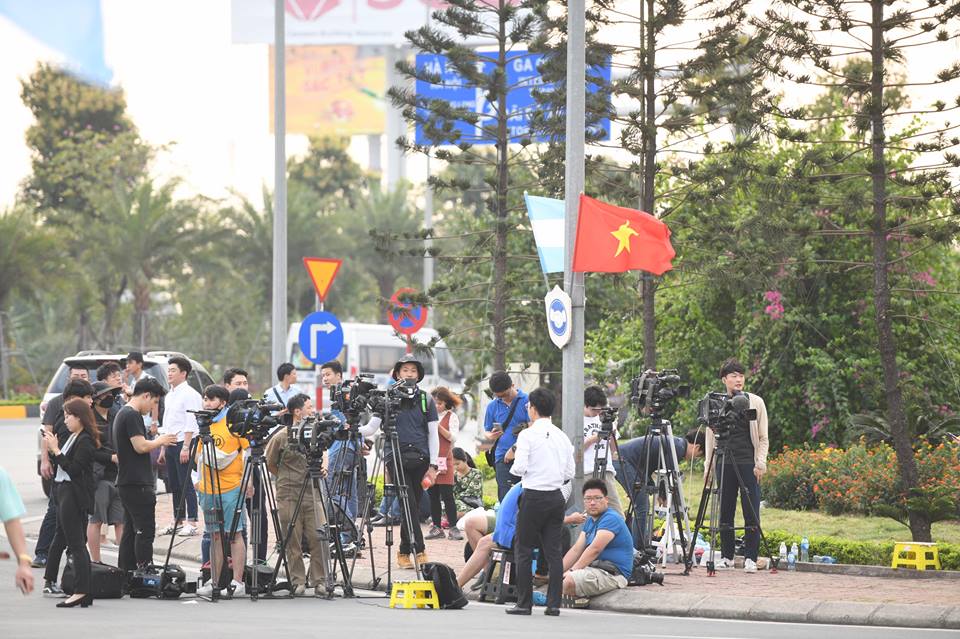 Phóng viên quốc tế mang thiết bị “khủng” đến Hà Nội đưa tin hội nghị thượng đỉnh Mỹ- Triều - 1