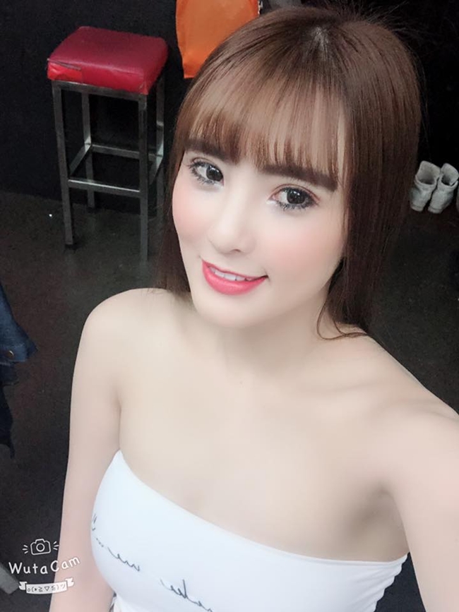 Em gái Công Vinh đang có cuộc sống hạnh phúc, thoải mái ở Singapore.
