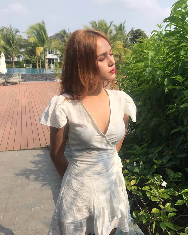 Hot girl Sài thành rất tự tin về phong cách ăn mặc và trang điểm của mình.&nbsp;