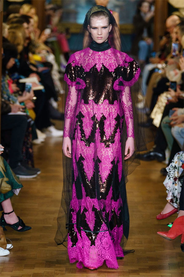 Khu vườn hoa lá đẹp mê hồn người của Erdem - 10