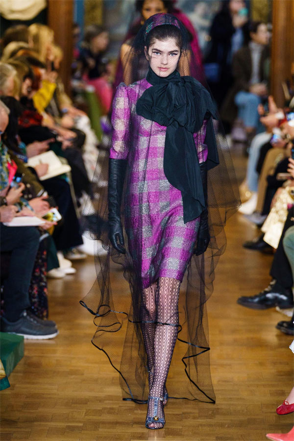 Khu vườn hoa lá đẹp mê hồn người của Erdem - 14