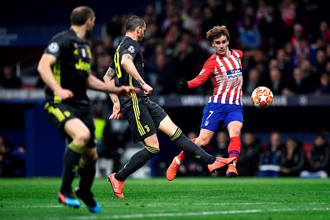 Ronaldo chắp tay "vái lạy" Atletico, Man City ngược dòng “thần thánh” - 2