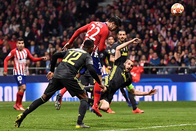 Ronaldo chắp tay "vái lạy" Atletico, Man City ngược dòng “thần thánh” - 11