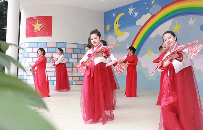 Ghé thăm trường Việt-Triều Hữu Nghị giữa lòng Hà Nội - 7