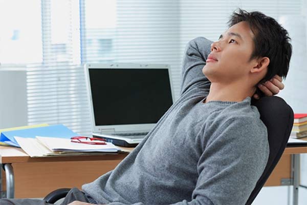 Đến nhà bạn gái, tôi choáng váng khi nhìn thấy bức ảnh cô ấy chụp tình cũ - 1