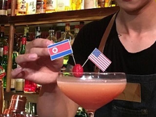 Thế giới - Quán bar Hà Nội phục vụ đồ uống đặc biệt chào mừng cuộc gặp Trump-Kim