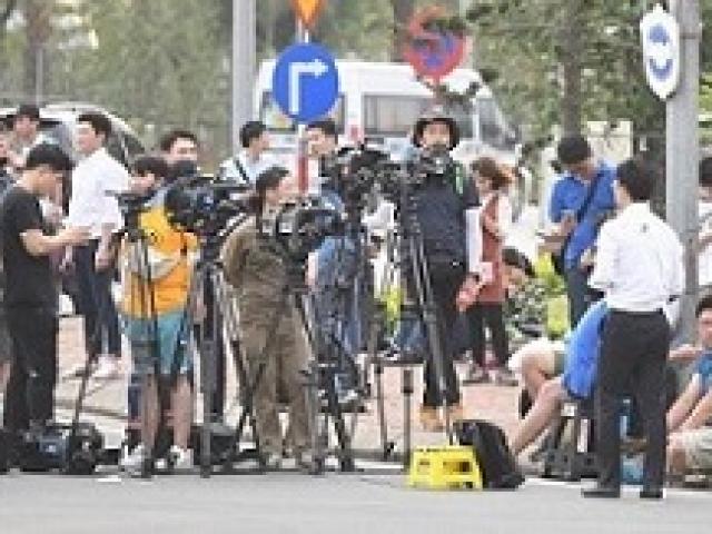 Thế giới - Bao nhiêu phóng viên nước ngoài tác nghiệp tại thượng đỉnh Trump-Kim lần 2?