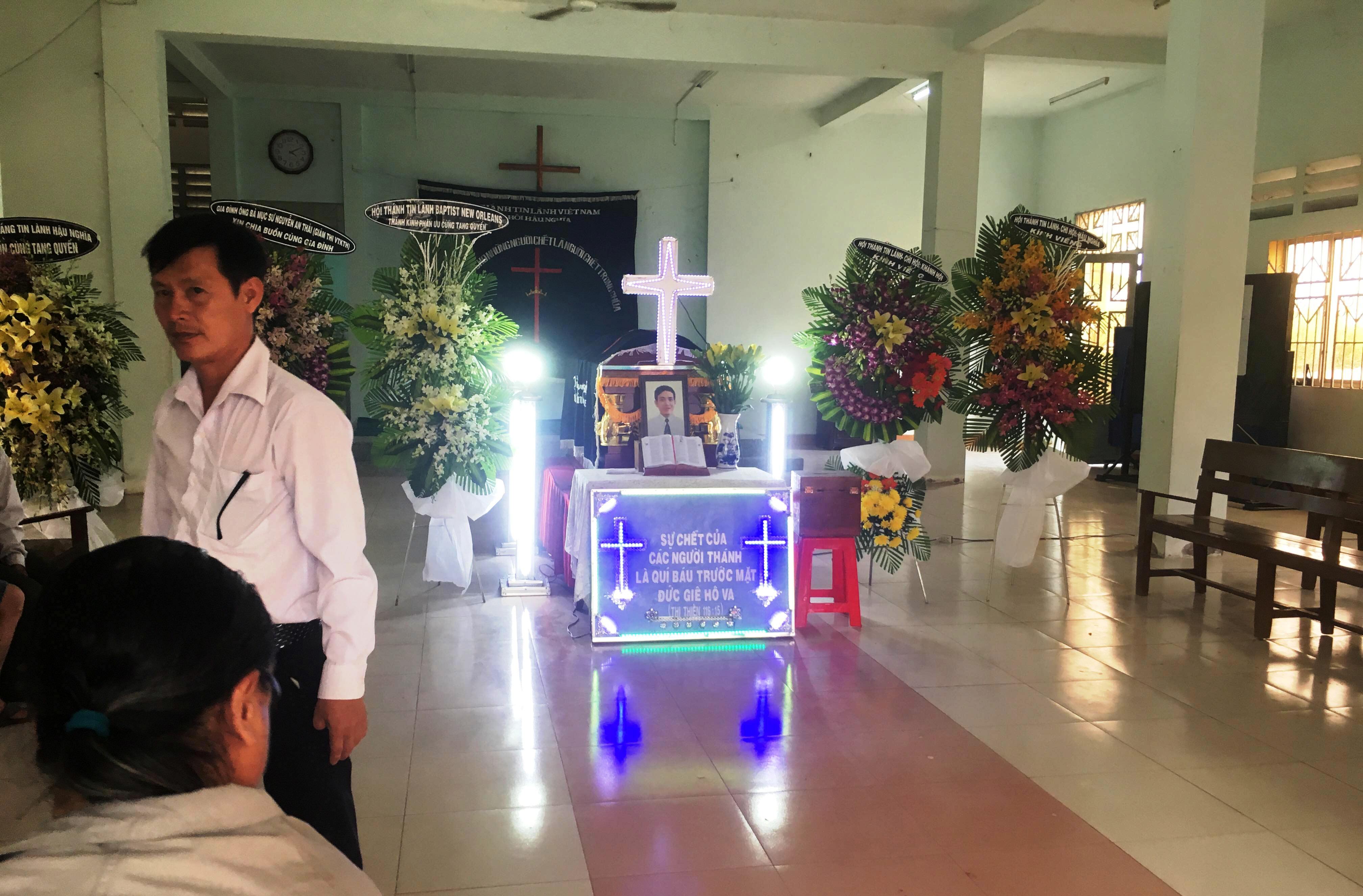 Vụ cha đưa con đi chơi bị đâm chết vì “nghi bắt cóc trẻ em”: Nhân chứng bàng hoàng - 2