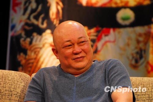 Kim Siêu Quần vào vai Bao Thanh Thiên: &#34;Ép&#34; lên cân 100kg và tránh &#34;gần gũi&#34; vợ - 4