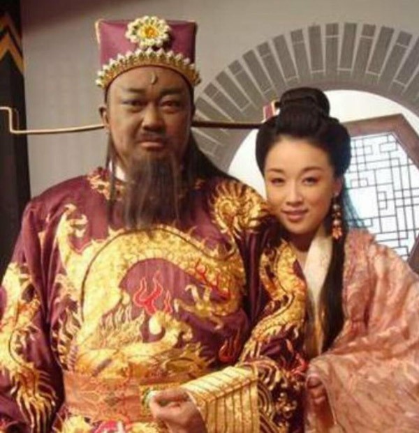 Kim Siêu Quần vào vai Bao Thanh Thiên: &#34;Ép&#34; lên cân 100kg và tránh &#34;gần gũi&#34; vợ - 5