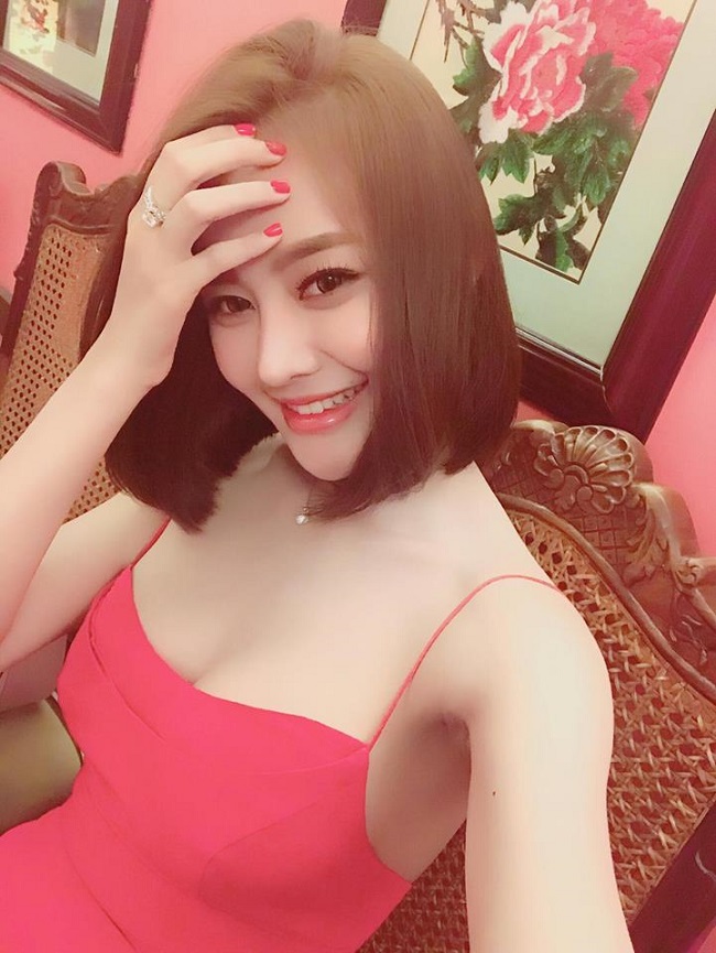 Linh Chi từng rất đắn đo, suy trước khi quyết định phẫu thuật. Cô sợ đau và lo lắng về những biến chứng hậu phẫu. Nhưng để tự tin hơn, cô không hối tiếc điều gì.