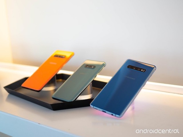Công nghệ thông tin - Samsung Galaxy S10 vừa trình làng đã "đốt cháy" BXH Google