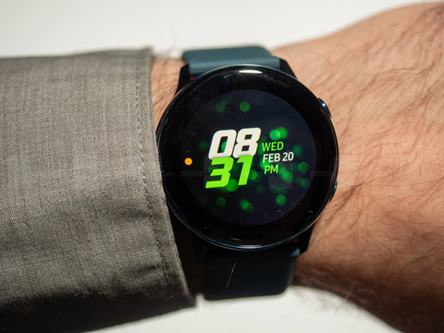 Đánh giá nhanh đồng hồ thông minh Galaxy Watch Active