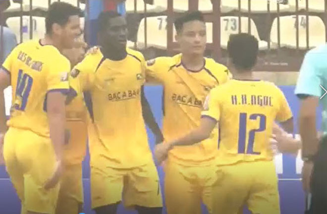 Siêu phẩm V-League 2019: SLNA vỡ òa với tuyệt tác sút xa - 1