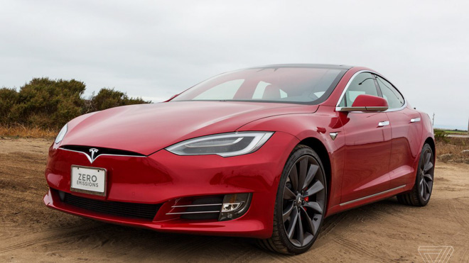 Tesla Model S vượt đèn đỏ gây tại nạn ở tốc độ gần 200km/h - 4