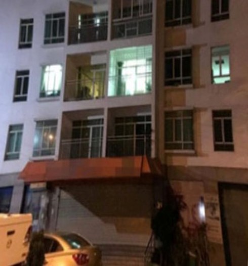 Thông tin bất ngờ vụ nữ tiếp thị bia đâm chết đồng nghiệp tại chung cư - 2