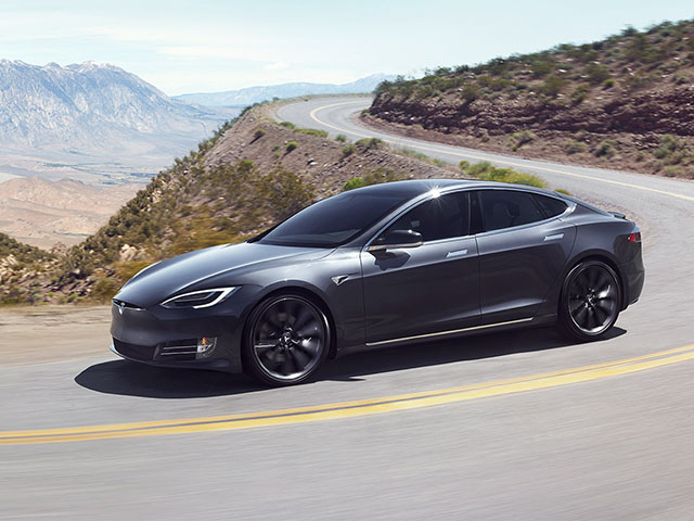 Tin tức ô tô - Tesla Model S vượt đèn đỏ gây tại nạn ở tốc độ gần 200km/h