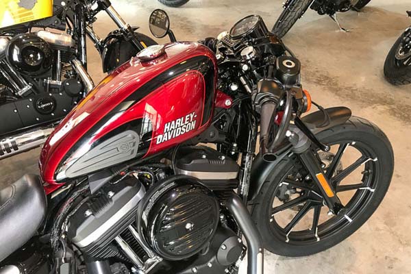 Minh Nhựa tậu siêu mô tô Harley-Davidson gần nửa tỷ đồng - 3