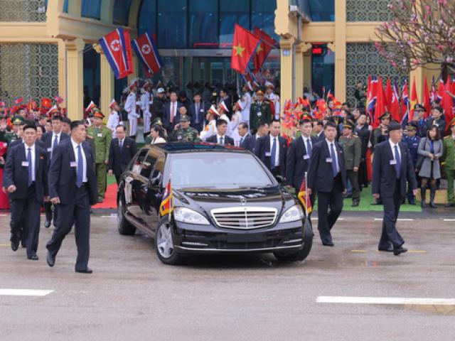 Siêu xe chở Chủ tịch Kim Jong Un vừa đến Việt Nam chống bom đạn siêu hạng cỡ nào?
