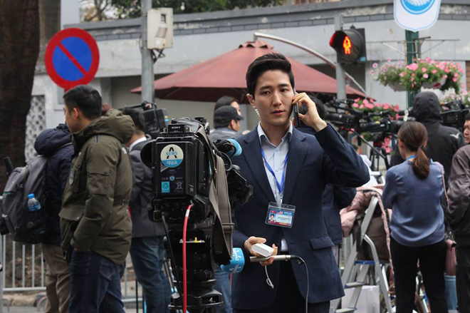 Nam phóng viên Hàn Quốc đẹp như tài tử khiến chị em Việt mê mẩn - 4