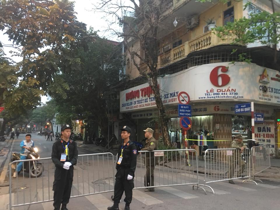 Xe chở ông Kim Jong Un rời khách sạn Melia đến Đại sứ quán Triều Tiên - 8