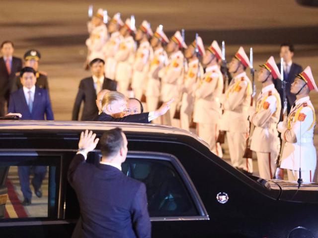 Tin tức trong ngày - "Quái thú" đưa Tổng thống Mỹ Donald Trump đến Khách sạn Marriott