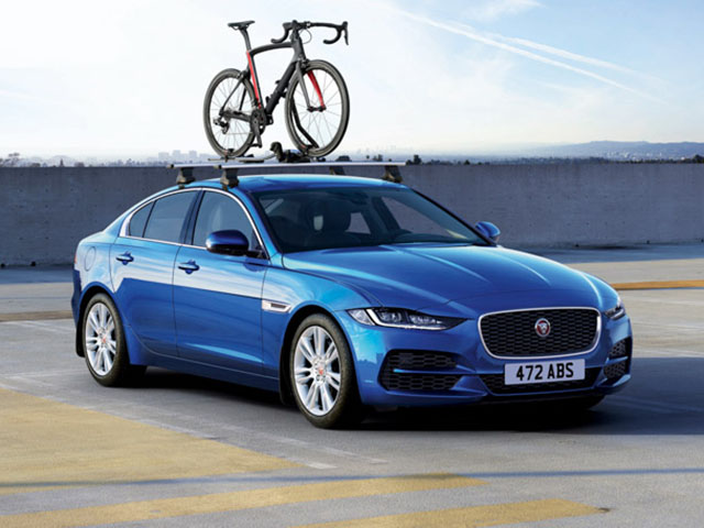 Tin tức ô tô - Jaguar nâng cấp thiết kế cho XE 2019 thế hệ mới, trang bị thêm gương điện tử