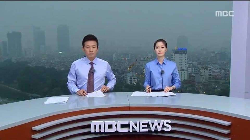 2 MC Hàn Quốc đưa tin thượng đỉnh Mỹ - Triều tại “trường quay trên trời&#34; ở Hà Nội - 1