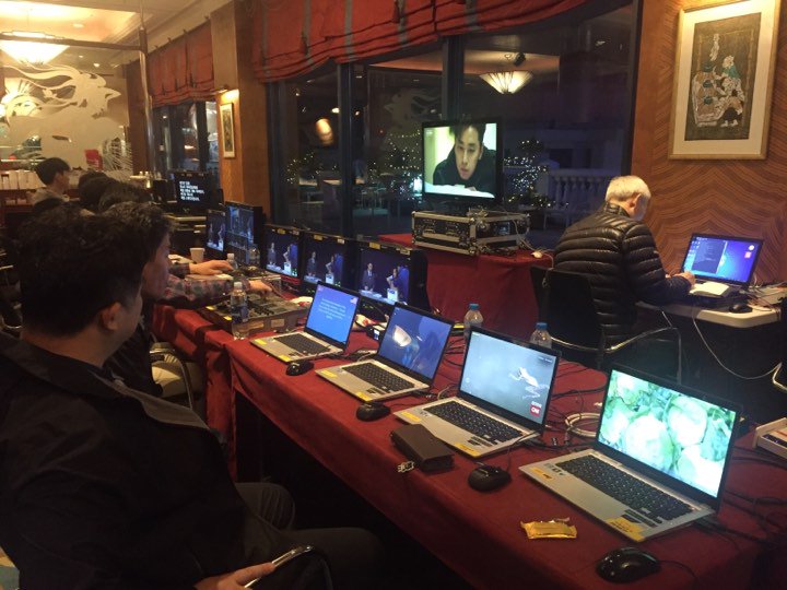 2 MC Hàn Quốc đưa tin thượng đỉnh Mỹ - Triều tại “trường quay trên trời" ở Hà Nội - 5