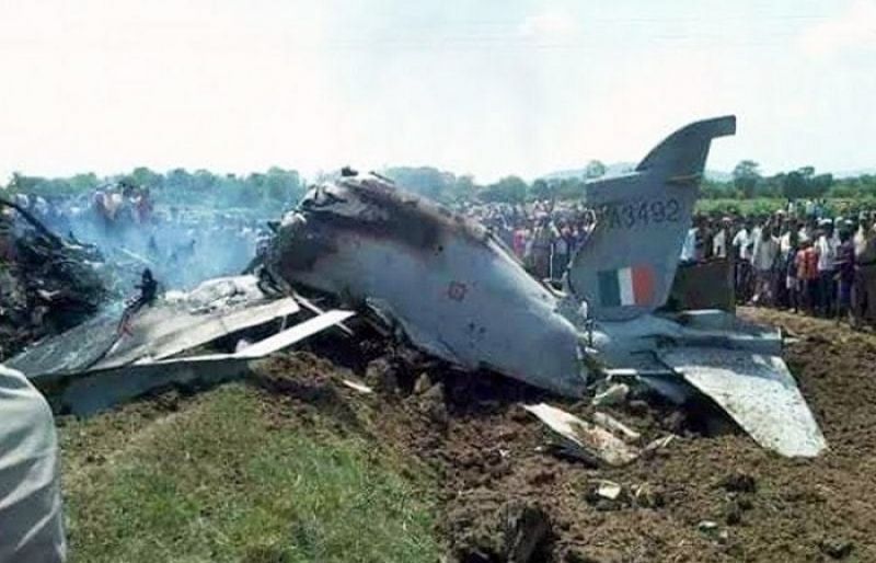 Pakistan không kích Ấn Độ, bắn rơi 2 chiến đấu cơ - 1
