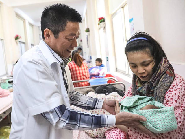 Sức khỏe đời sống - Bác sĩ mát tay nhất bệnh viện phụ sản nói về việc “thầy bảo chọn giờ đẹp để sinh”