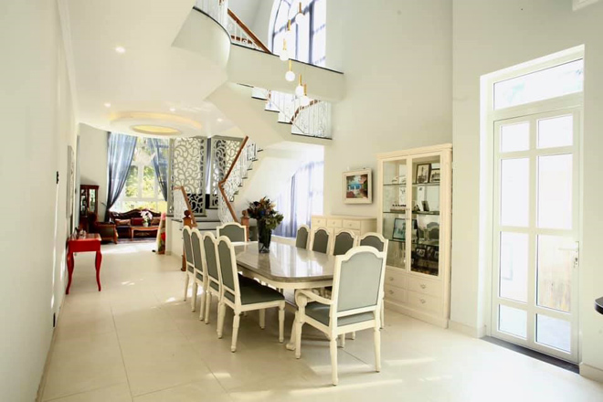 Diễn viên Đoàn Minh Tài xây biệt thự xa hoa tặng bố mẹ - 4