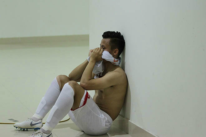 Đội trưởng tuyển VN Quế Ngọc Hải khiến ngoại binh Đà Nẵng gãy xương sườn - 2