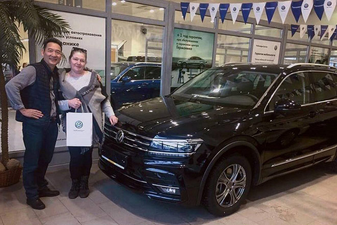 Thủ môn Văn Lâm hoàn thành ước mơ mua xế hộp xịn tặng bố - 2