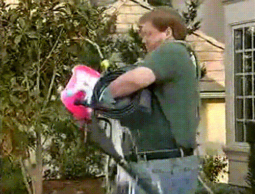 Cười rụng rốn với những anh chàng vụng về thích thể hiện - 3