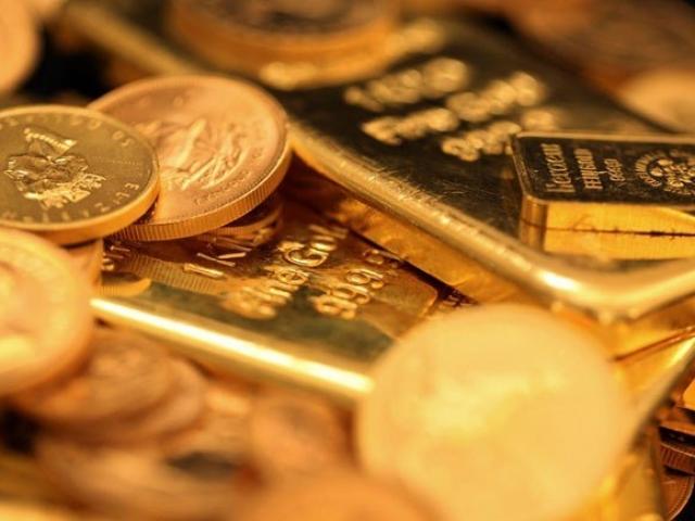 Kinh doanh - Giá vàng hôm nay 1/3: Bị bán tháo, vàng mất giá khủng