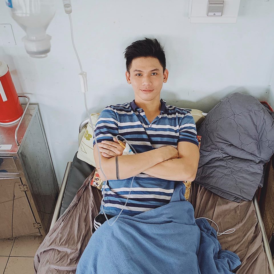 Nam ca sĩ 32 tuổi, body 6 múi bị tai biến gần liệt nửa người hiện ra sao? - 3