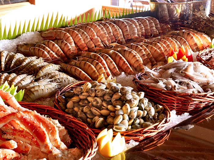 Dubai nổi tiếng xa xỉ, ngay cả chợ hải sản cũng hoành tráng như thủy cung - 3