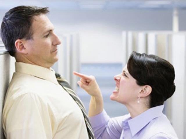 Tin vịt - Mẹo thu phong bì của vợ chồng sếp