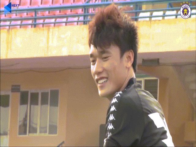 Bạn trẻ - Cuộc sống - Món quà bất ngờ thủ môn Tiến Dũng nhận trong ngày sinh nhật