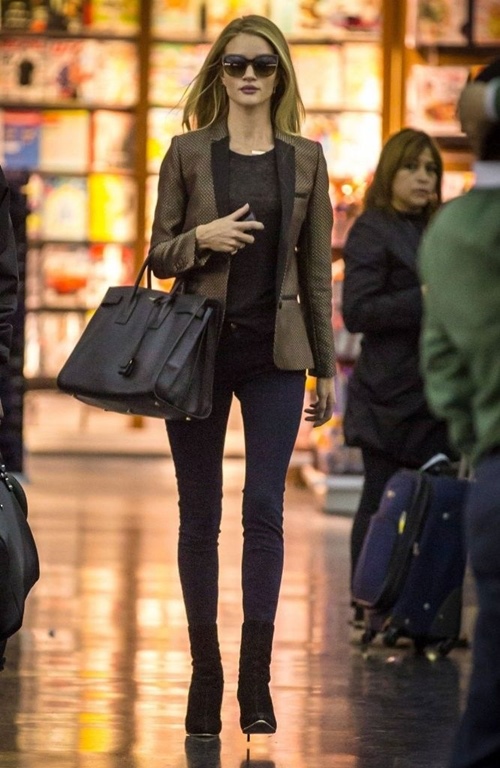 Học bà xã “Người vận chuyển” cách mặc blazer sang trọng - 9