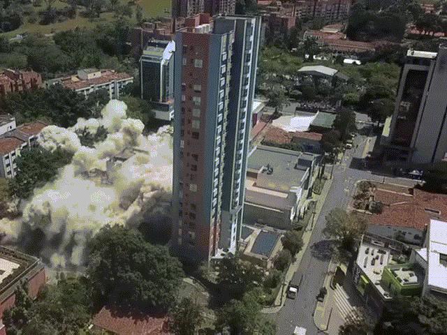 Khoảnh khắc đánh sập nhà của trùm ma túy khét tiếng Colombia