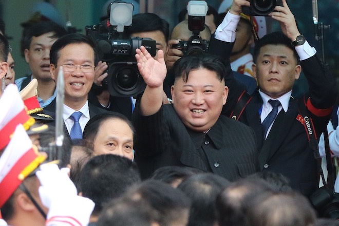 Nóng 24h qua: Chủ tịch Kim Jong Un vẫy tay tạm biệt Việt Nam từ tàu bọc thép - 1